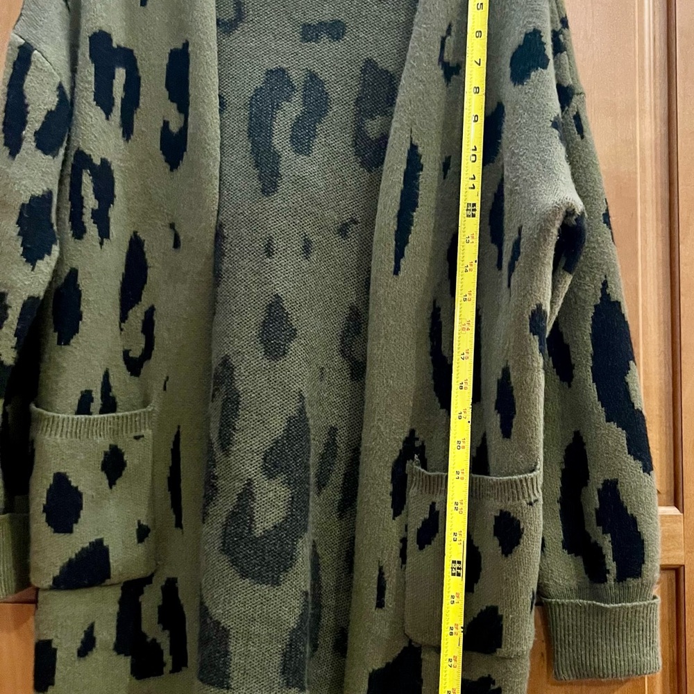 Olive Leopard Print Open-Front Cardigan – Size Medium - Picture 5 of 6